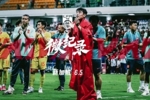 百场荣耀铸传奇，总有人更年轻 INSIDE&middot;微纪录&mdash;&mdash;新加坡1-2中国